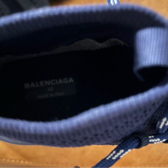 BALENCIAGA AUTHENTIC MEN'S SPEED LACE-UP RECYCLED KNIT SNEAKER IN NAVY. - Picture 3 of 9